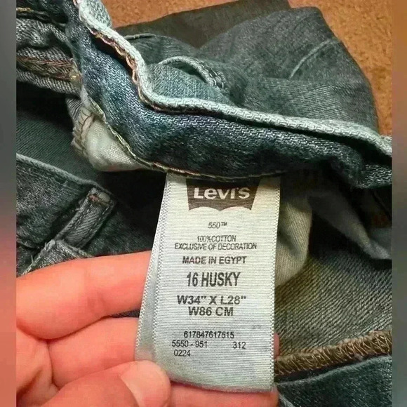 550 Husky Levi Jeans Size 34x28 Men’s - Picture 6 of 7